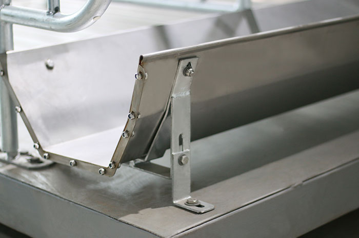 Stainless steel long feed trough